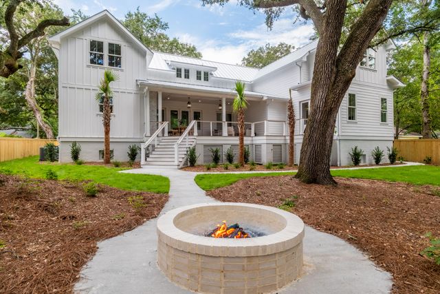 727 Mccants Drive, Mount Pleasant, SC 29464
