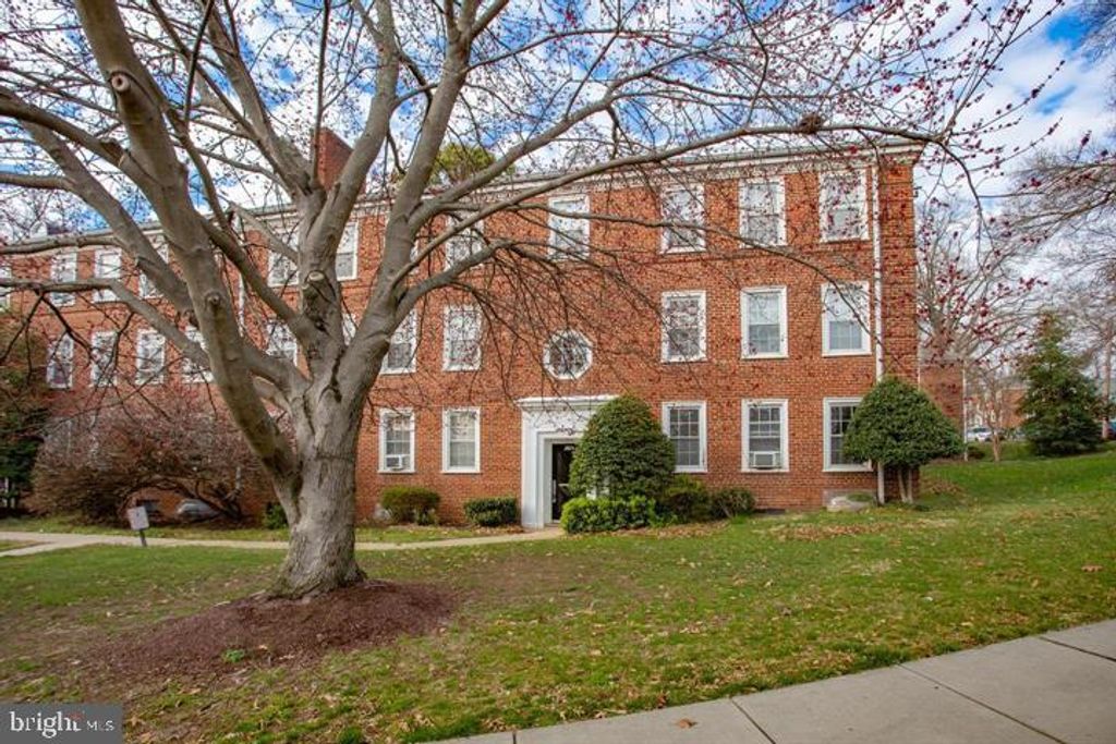2825 31ST ST SE #C493, Washington, DC 20020