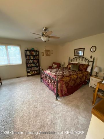 5713 Paige Court, East Lansing, MI 48823