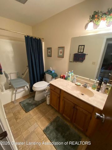 5713 Paige Court, East Lansing, MI 48823