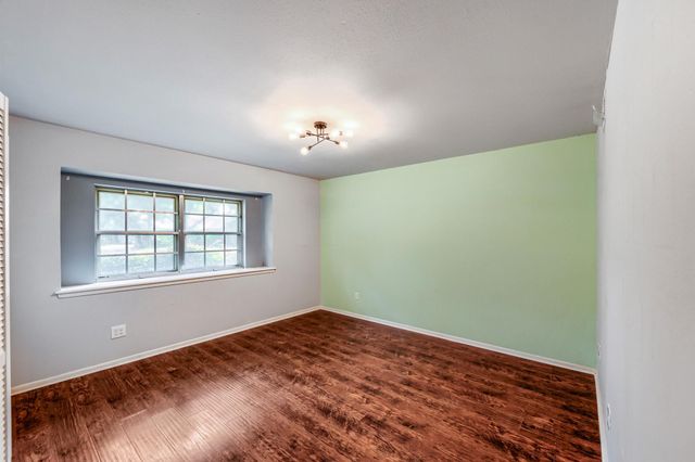5919 Greenmont Drive, Houston, TX 77092