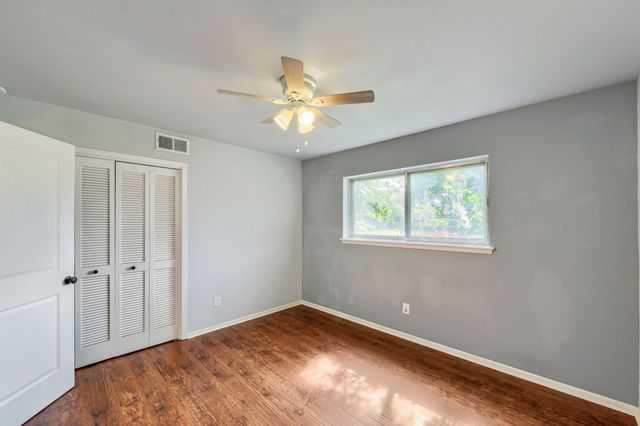 5919 Greenmont Drive, Houston, TX 77092