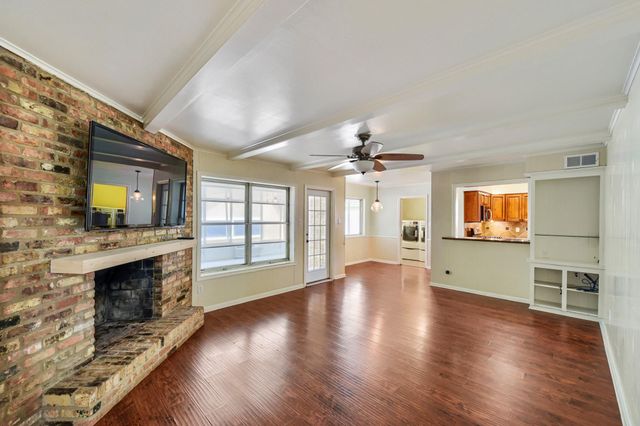 5919 Greenmont Drive, Houston, TX 77092