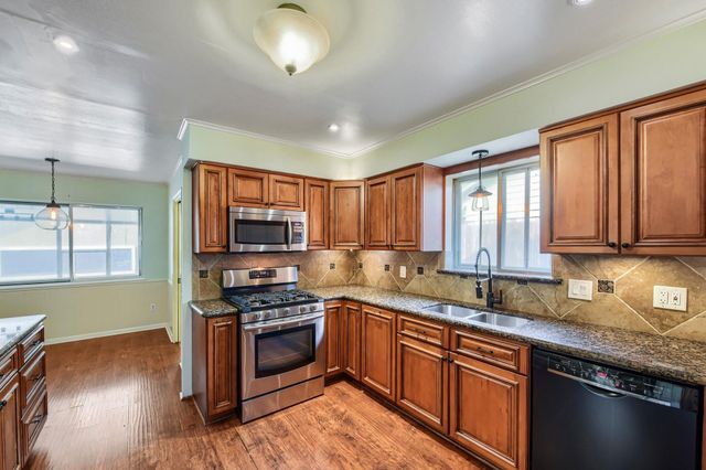 5919 Greenmont Drive, Houston, TX 77092