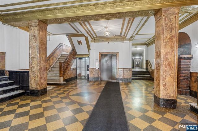 821 Bergen B5, Jersey City, NJ 07306