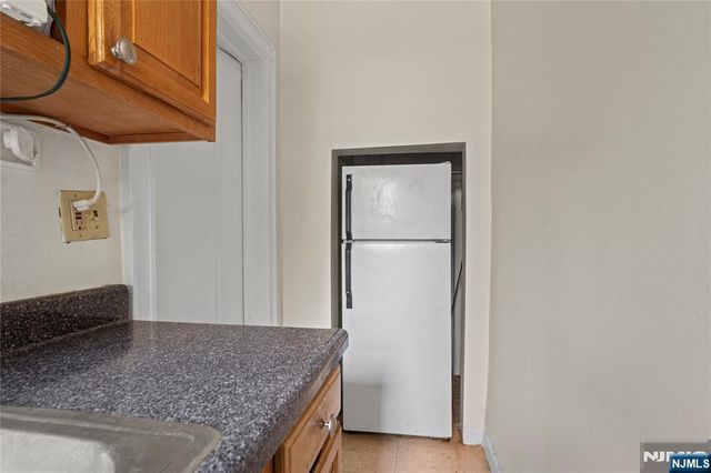 821 Bergen B5, Jersey City, NJ 07306