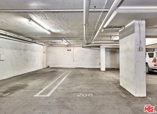 2864 Sunset Place 206, Los Angeles, CA 90005