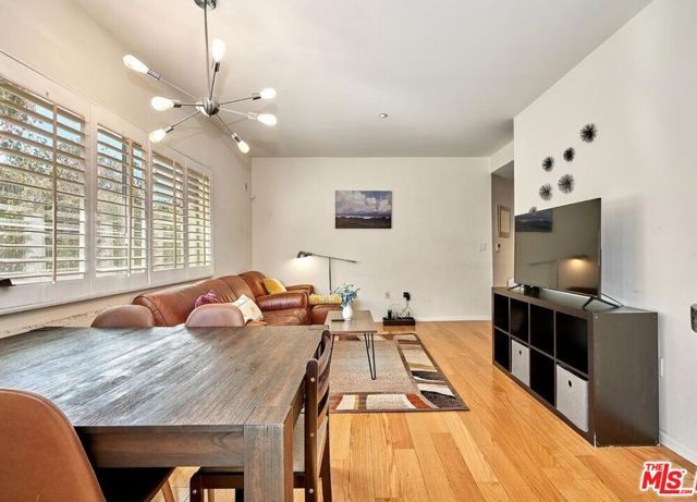 2864 Sunset Place 206, Los Angeles, CA 90005