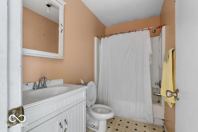 235 N Meridian Street, Greenwood, IN 46143