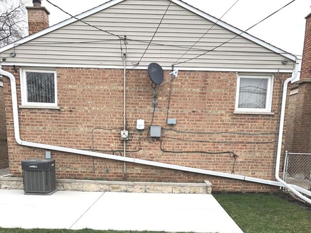 4626 S La Crosse Avenue, Chicago, IL 60638