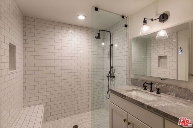 4626 Encino Avenue, Encino (los Angeles), CA 91316
