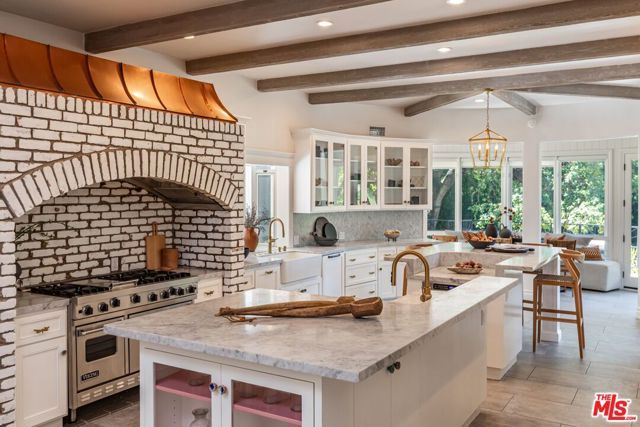4626 Encino Avenue, Encino (los Angeles), CA 91316