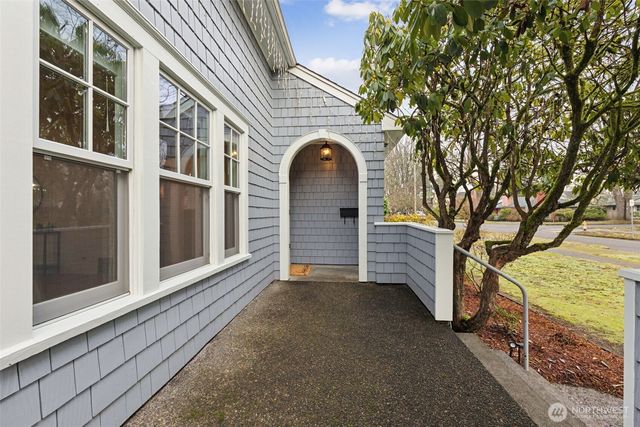 2305 Columbia Street SW, Olympia, WA 98501