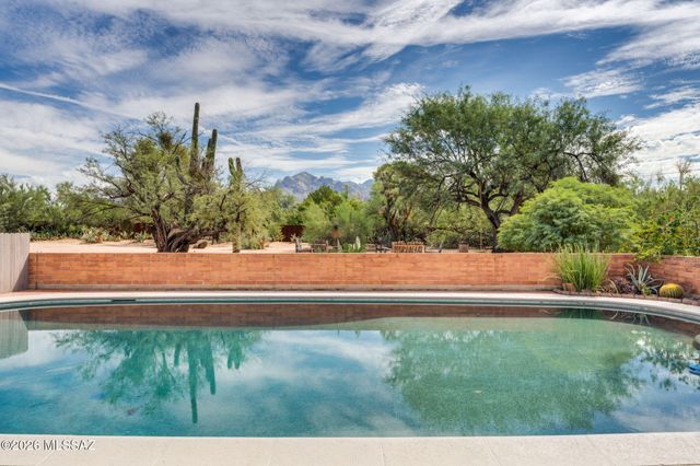 8440 N Romero Avenue, Tucson, AZ 85704