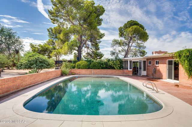 8440 N Romero Avenue, Tucson, AZ 85704