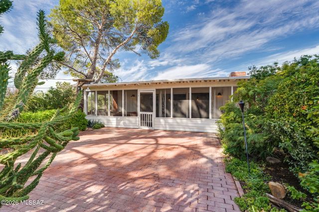 8440 N Romero Avenue, Tucson, AZ 85704