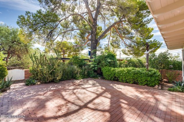8440 N Romero Avenue, Tucson, AZ 85704
