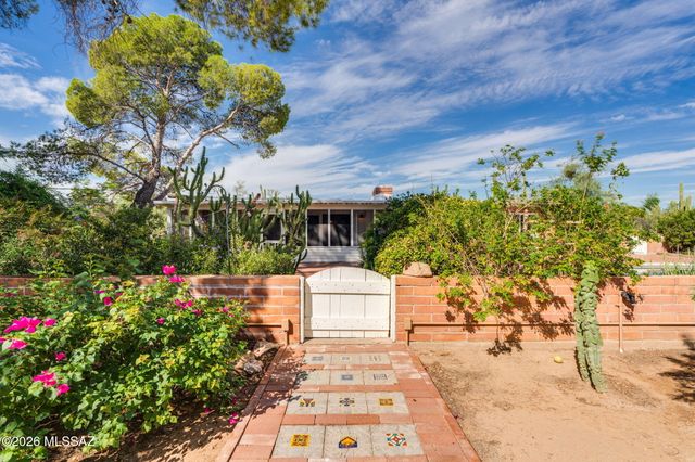 8440 N Romero Avenue, Tucson, AZ 85704