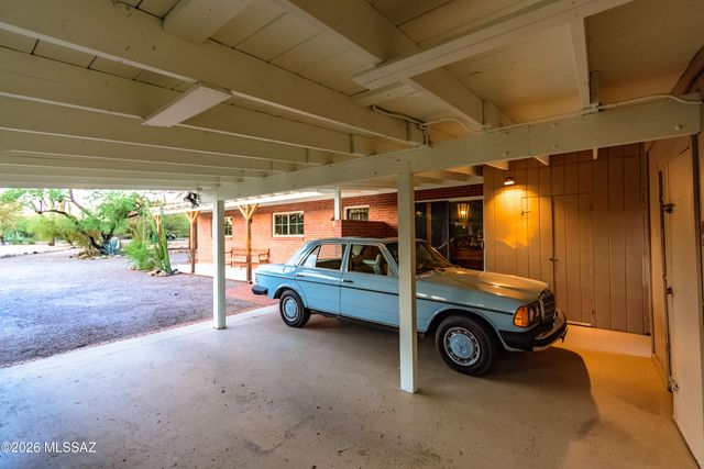 8440 N Romero Avenue, Tucson, AZ 85704
