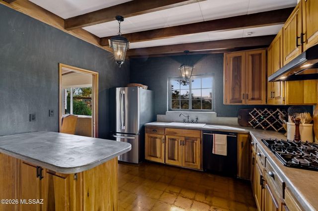 8440 N Romero Avenue, Tucson, AZ 85704