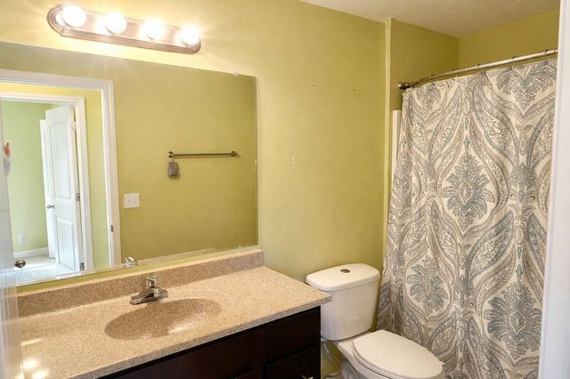 250 Wagoners Way, Westmoreland, TN 37186