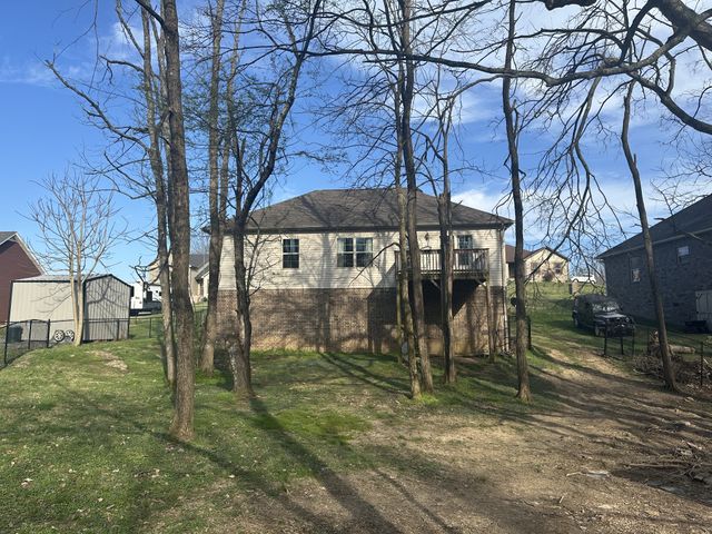 250 Wagoners Way, Westmoreland, TN 37186