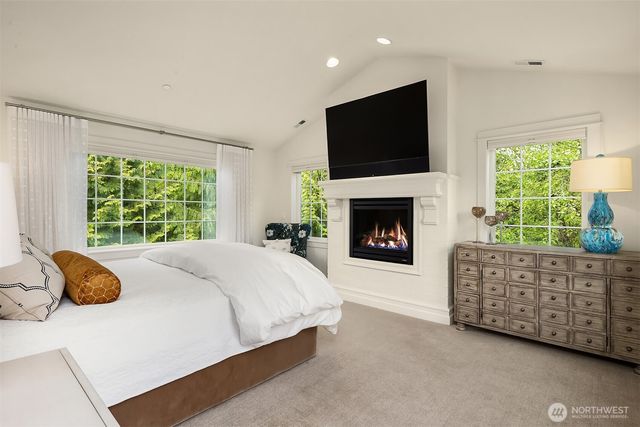 8105 Overlake Drive W, Medina, WA 98039