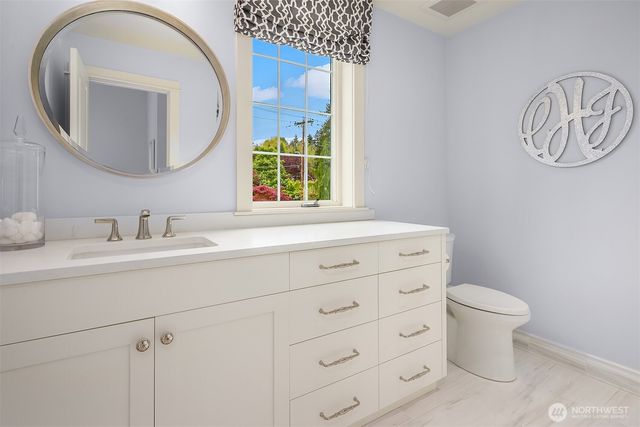 8105 Overlake Drive W, Medina, WA 98039