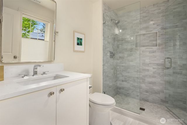 8105 Overlake Drive W, Medina, WA 98039