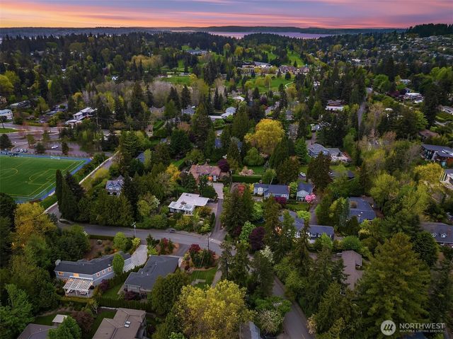 8105 Overlake Drive W, Medina, WA 98039