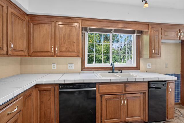 798 Torchwood Drive, New Brighton, MN 55112