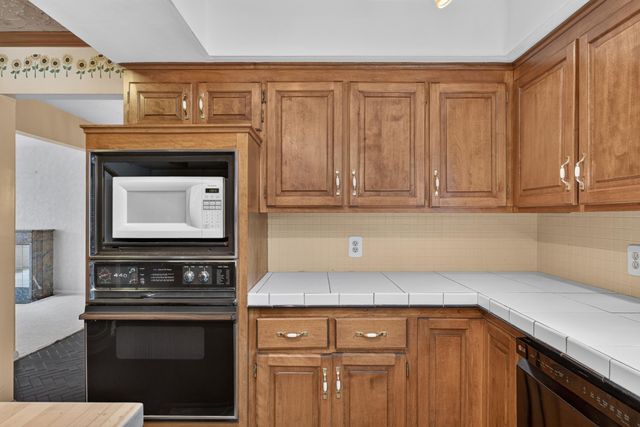 798 Torchwood Drive, New Brighton, MN 55112