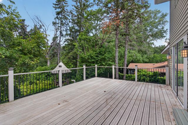 798 Torchwood Drive, New Brighton, MN 55112