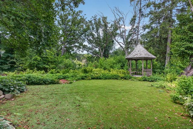 798 Torchwood Drive, New Brighton, MN 55112