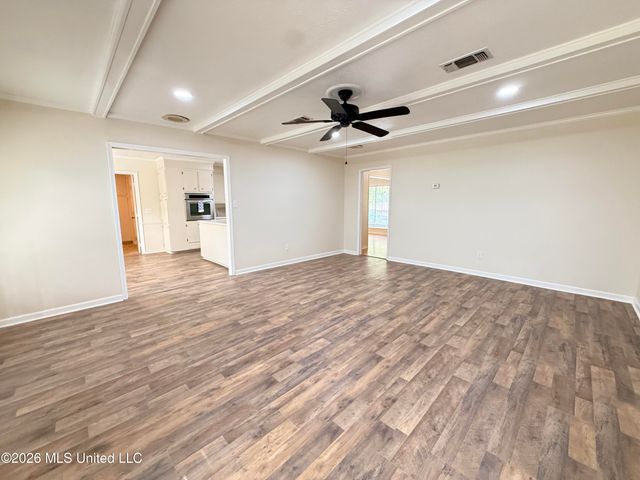 1202 Cliffdale Drive, Clinton, MS 39056