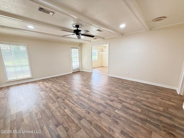 1202 Cliffdale Drive, Clinton, MS 39056