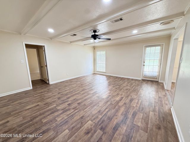 1202 Cliffdale Drive, Clinton, MS 39056