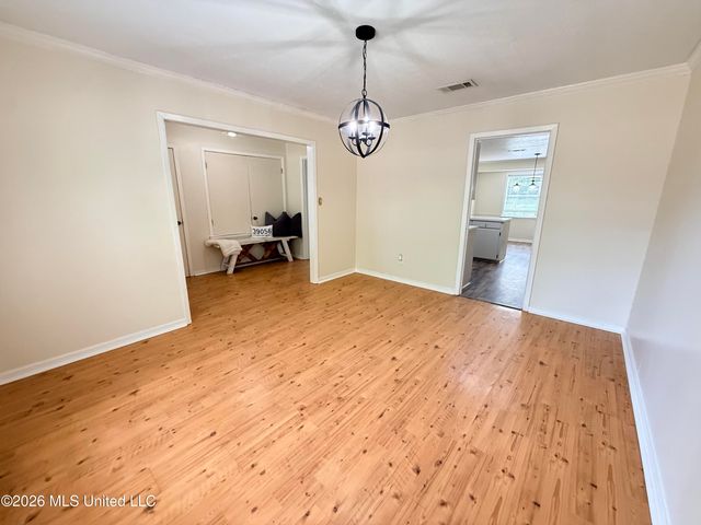 1202 Cliffdale Drive, Clinton, MS 39056