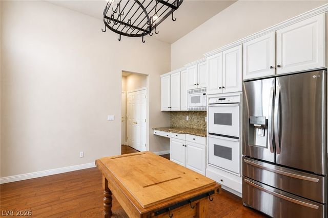 2215 Scarlet Rose Drive, Las Vegas, NV 89134