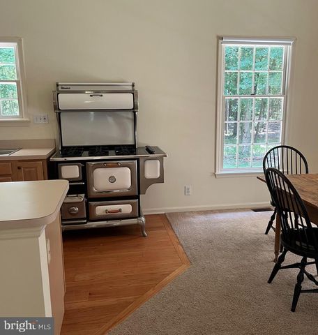 12 SOUTH DR, Pennsville, NJ 08070