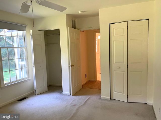 12 SOUTH DR, Pennsville, NJ 08070