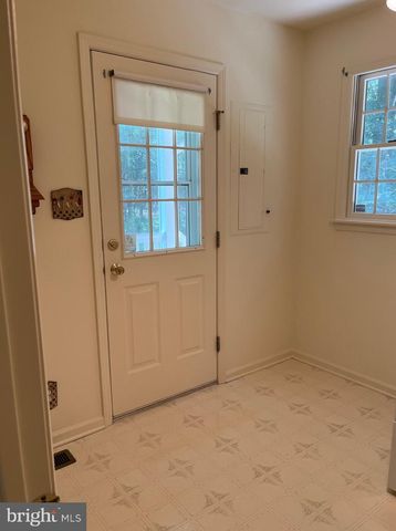 12 SOUTH DR, Pennsville, NJ 08070