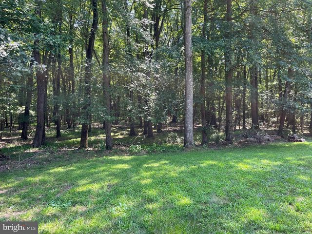 12 SOUTH DR, Pennsville, NJ 08070