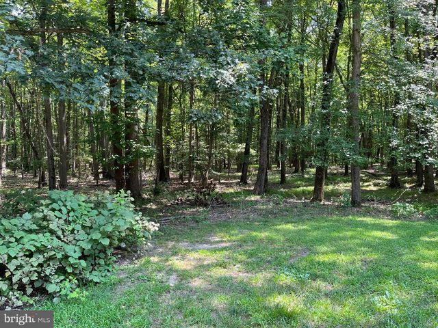 12 SOUTH DR, Pennsville, NJ 08070