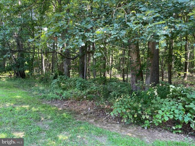 12 SOUTH DR, Pennsville, NJ 08070