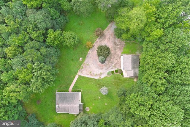 12 SOUTH DR, Pennsville, NJ 08070
