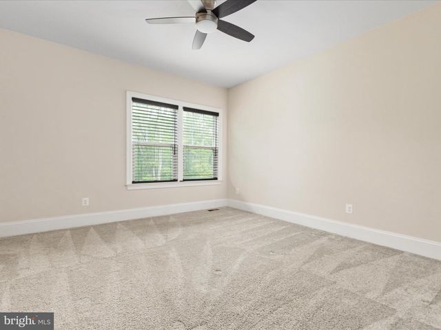 6757 JOHN MALLARD DR, Manassas, VA 20112