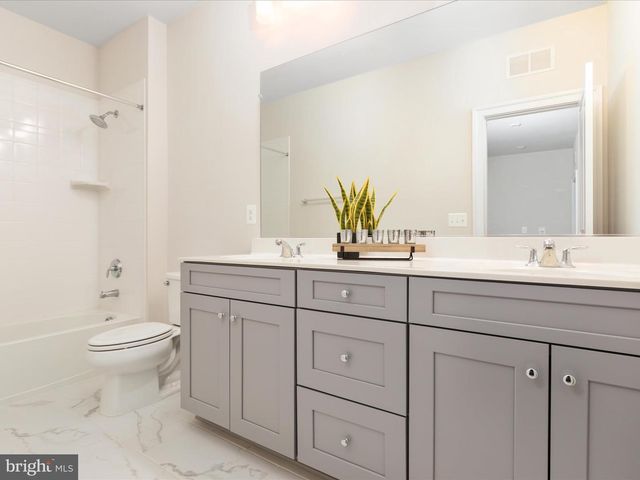 6757 JOHN MALLARD DR, Manassas, VA 20112