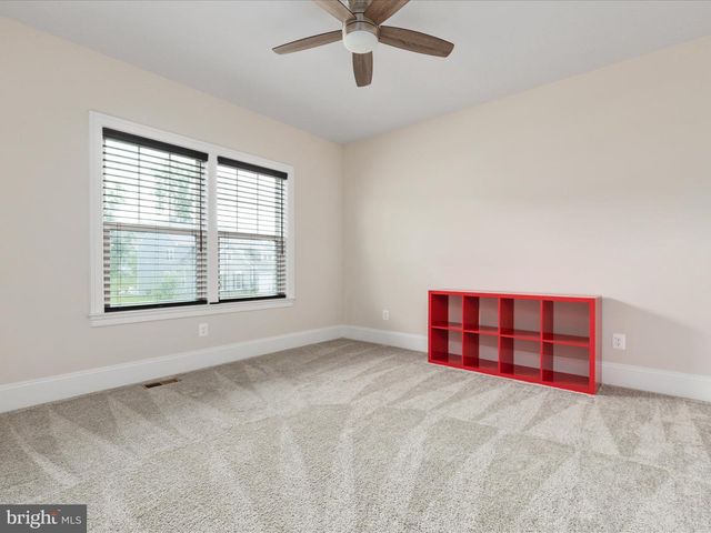 6757 JOHN MALLARD DR, Manassas, VA 20112