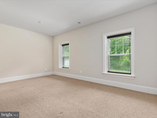 6757 JOHN MALLARD DR, Manassas, VA 20112
